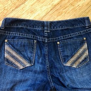 SALE! CHICOS Platinum Denim Dayton MR Jeans, SZ M (2.5) Like New Dark Wash